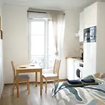 Vaugirard1 Appt Paris 15, Eiffel Tower View